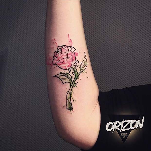 Idéia artística de tatuagem de braço rosa em aquarela